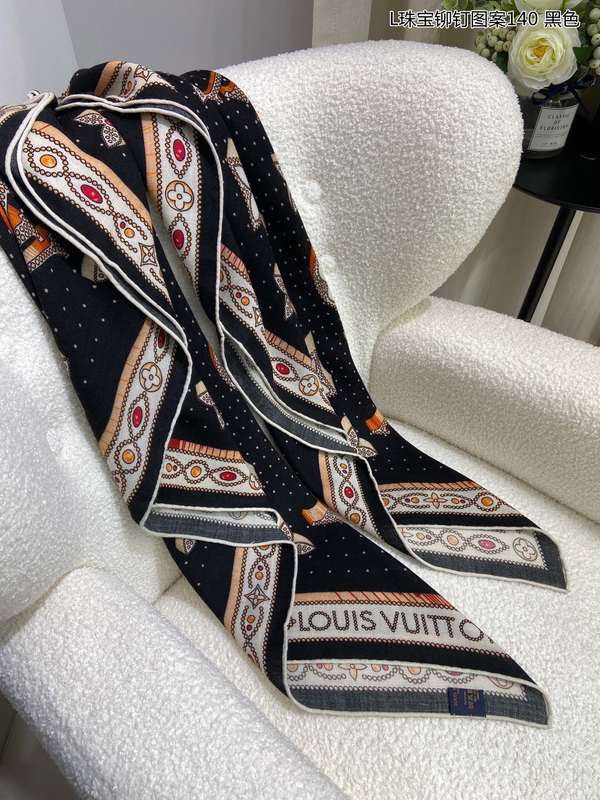 Louis Vuitton Scarf LVC00607